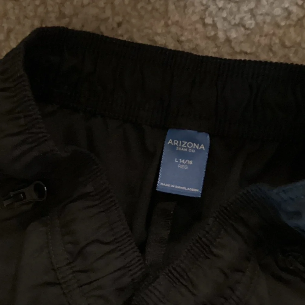 Arizona Jean Company Boys Black Shorts Zip Pockets Size Large 14/16 EUC